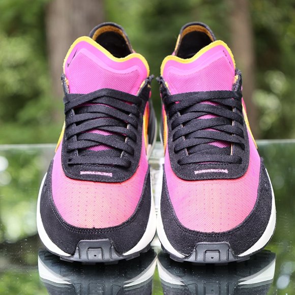 Nike Waffle One Active Fuchsia Men’s Size 10.5 main image 2